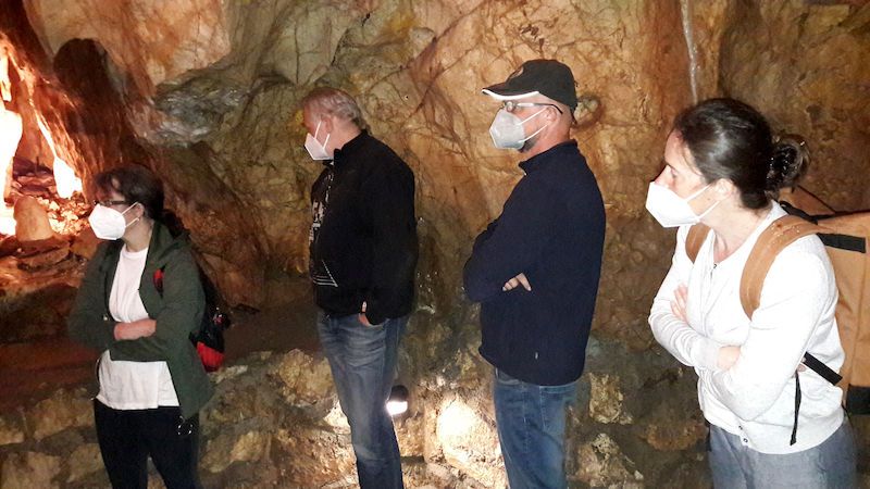 Turisté už opět míří i do jeskyní